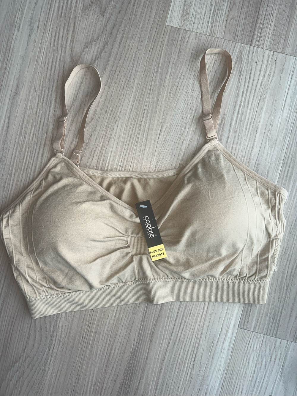 Coobie Plus/Full Size Wireless Stretch Bra Nude Adjustable Straps 36DD +